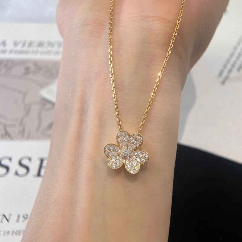 Vca Necklaces Chic 254193