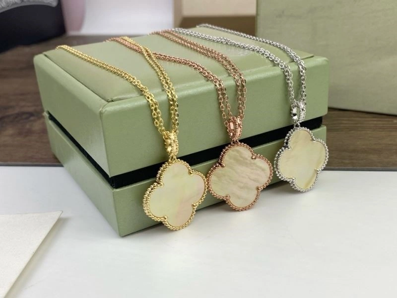 SmoothTexture Vca Necklaces 254180