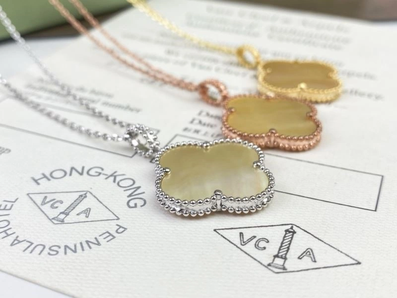 SmoothTexture Vca Necklaces 254180
