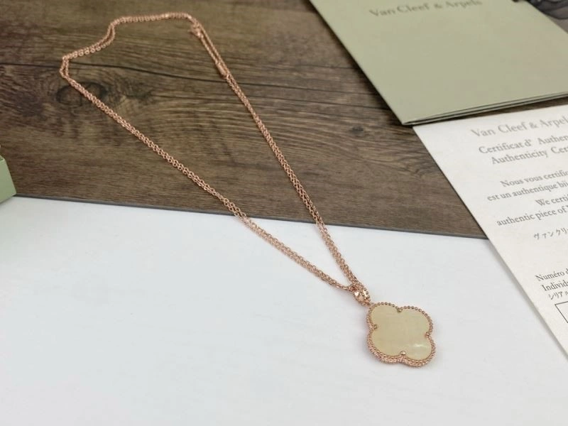 SmoothTexture Vca Necklaces 254180