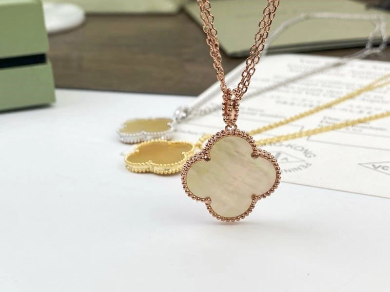SmoothTexture Vca Necklaces 254180