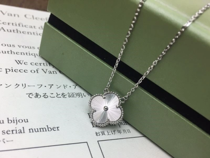 Vca Necklaces Elegant 254189