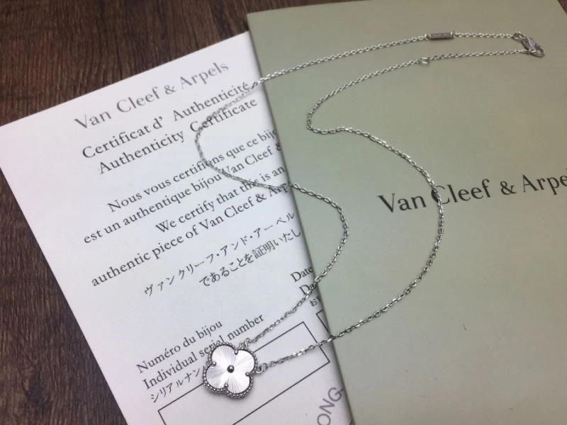 Vca Necklaces Elegant 254189