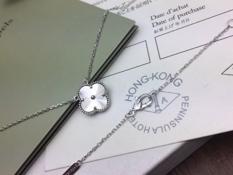 Vca Necklaces Elegant 254189