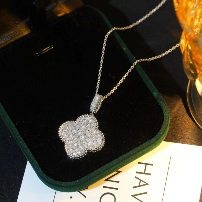Vca Necklaces Comfortable 254181