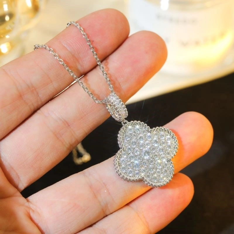 Vca Necklaces Comfortable 254181