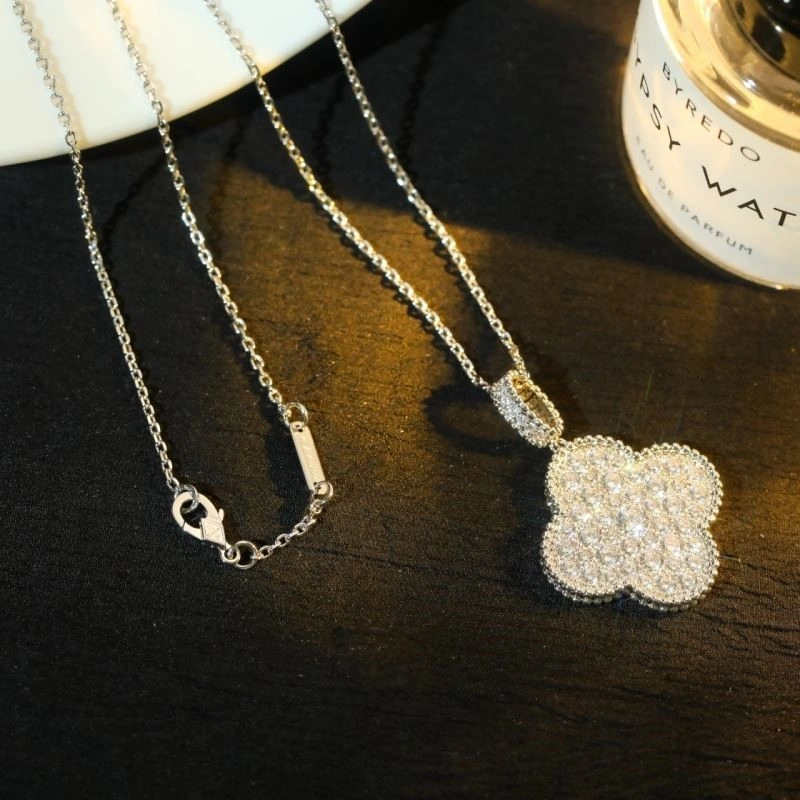 Vca Necklaces Comfortable 254181