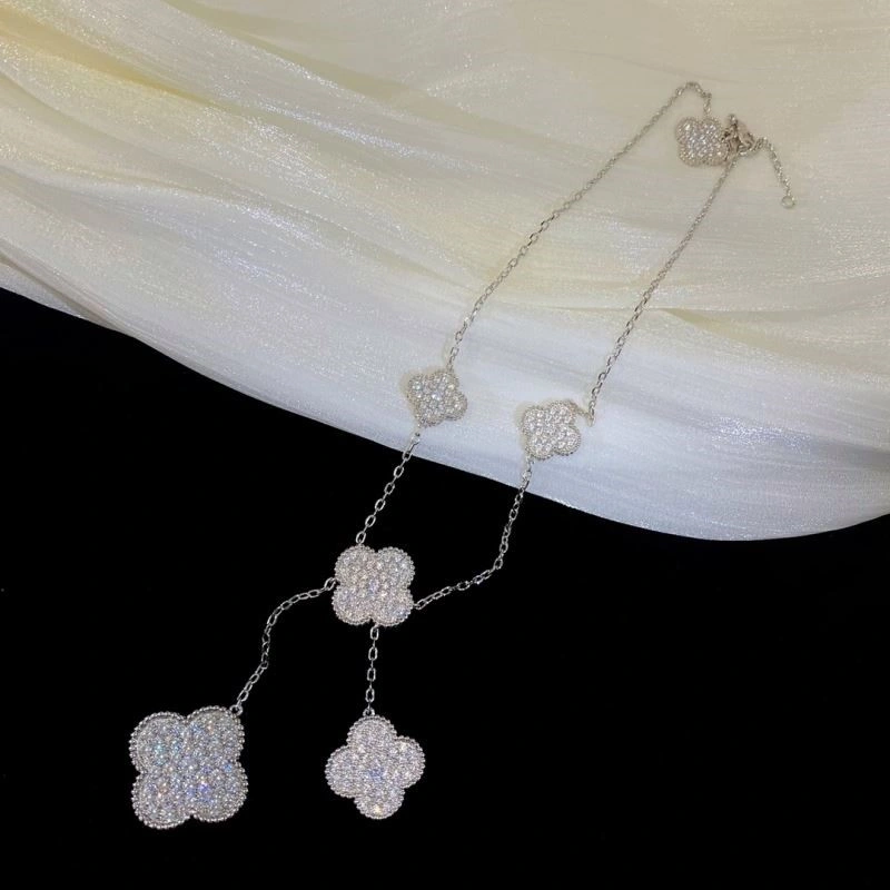 Vca Necklaces SmoothTexture 254178