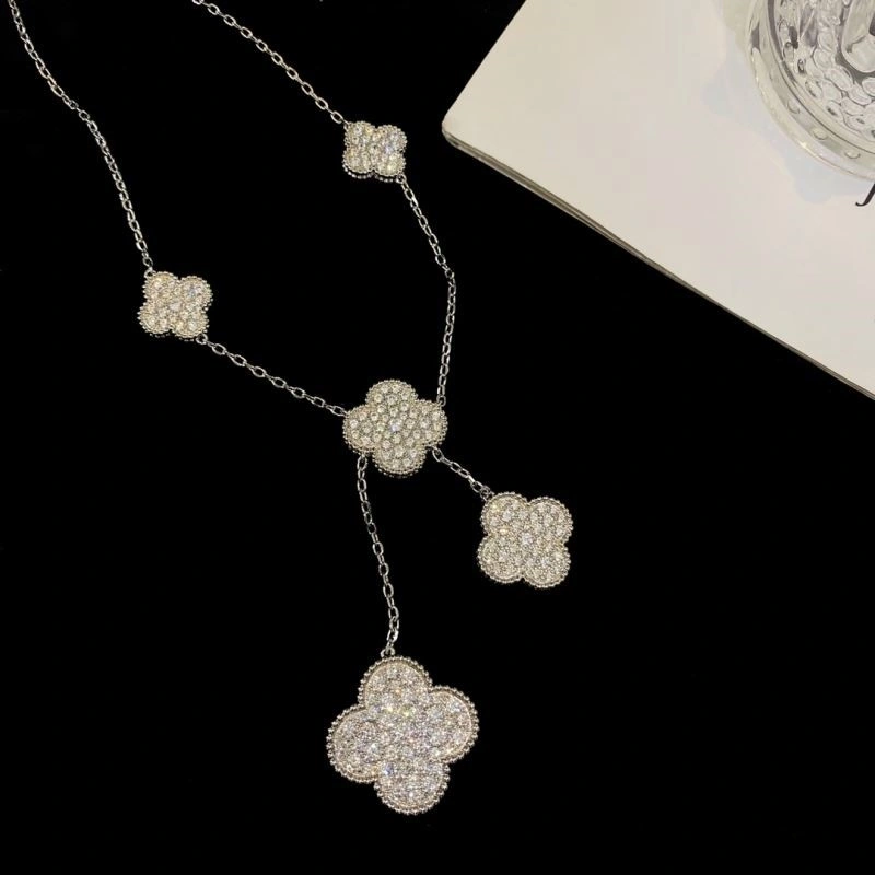 Vca Necklaces SmoothTexture 254178