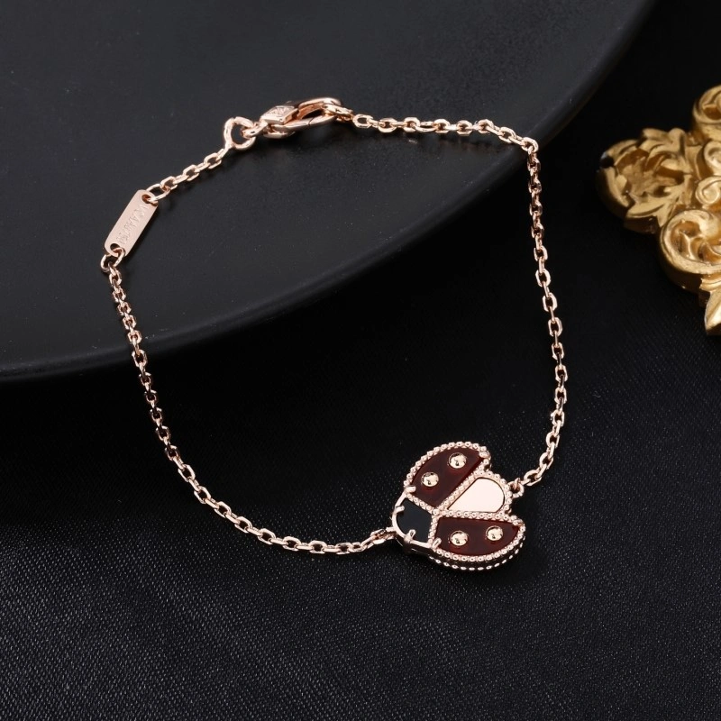 TechFriendly Vca Necklaces 254163