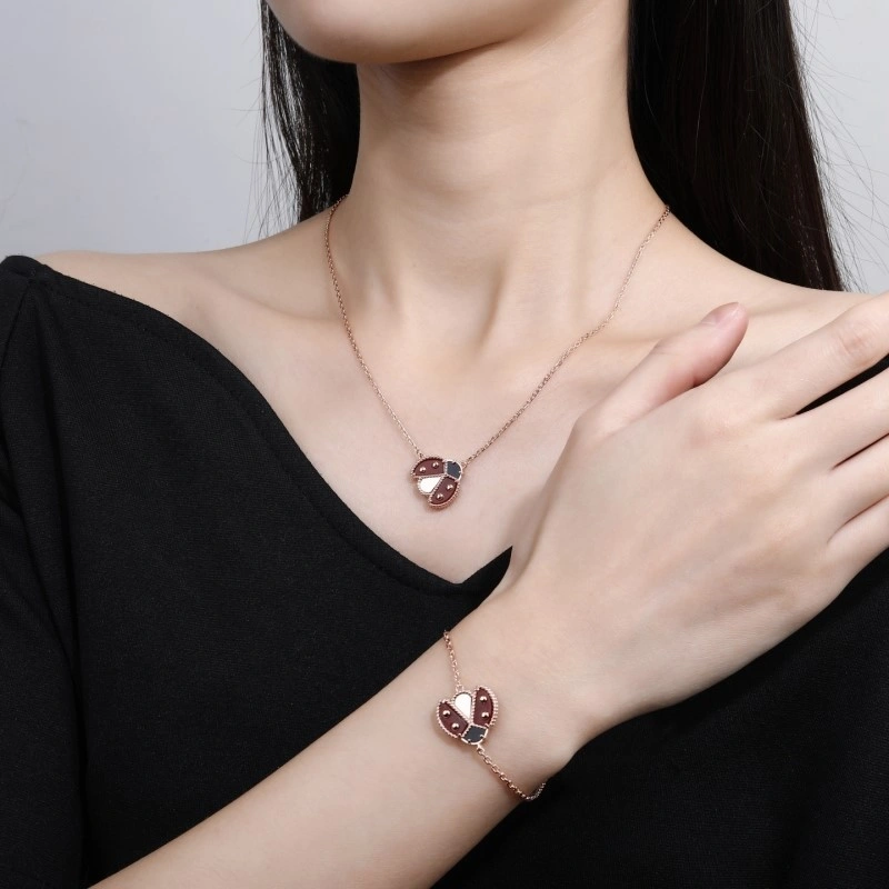 TechFriendly Vca Necklaces 254163