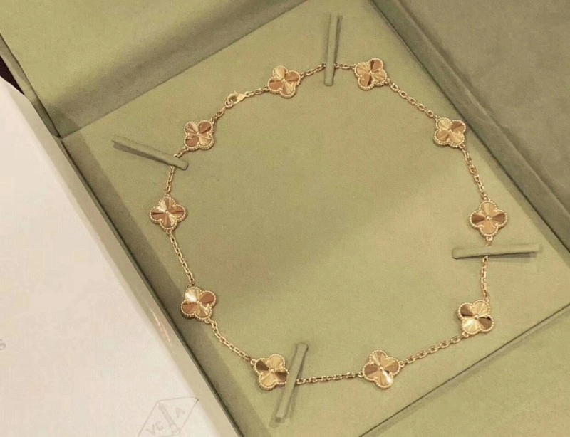 Breathable Vca Necklaces 254162