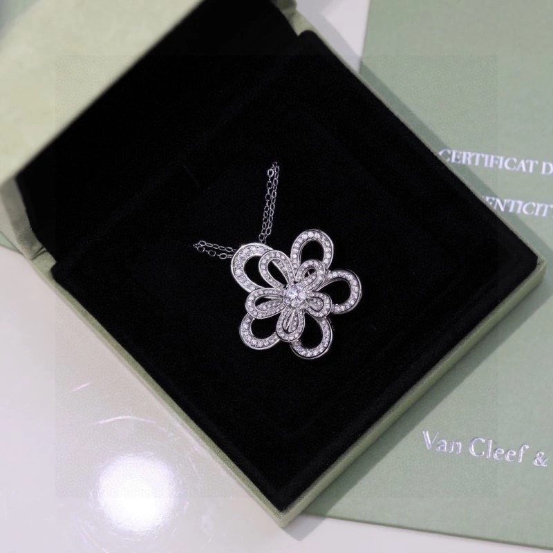 Vca Necklaces FlexibleFit 254066