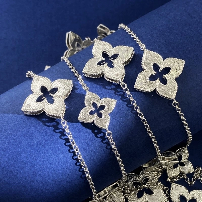 OnTrend Vca Necklaces 254060