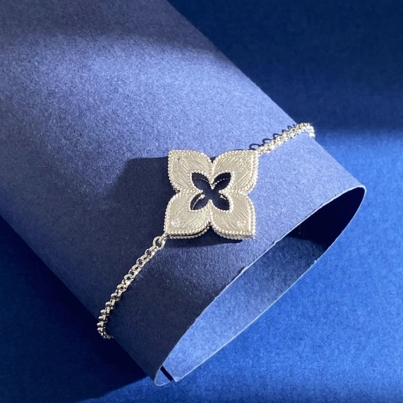Youthful Vca Necklaces 254055