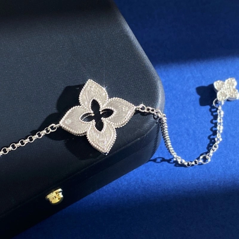 Youthful Vca Necklaces 254055