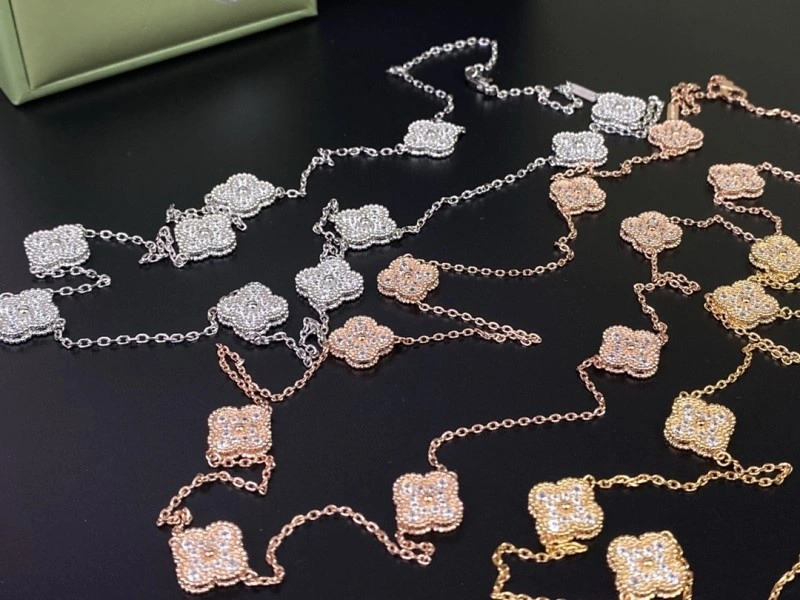 TravelReady Vca Necklaces 254057