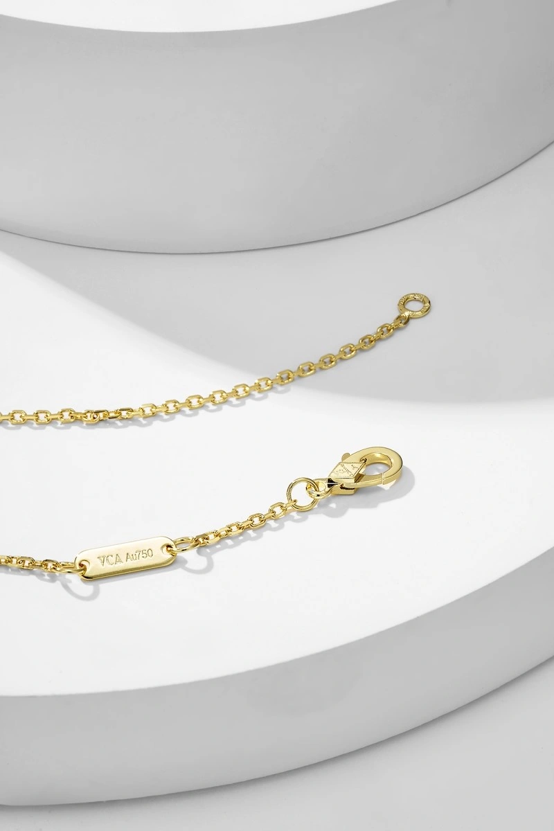 Vca Necklaces MoistureWicking 254040