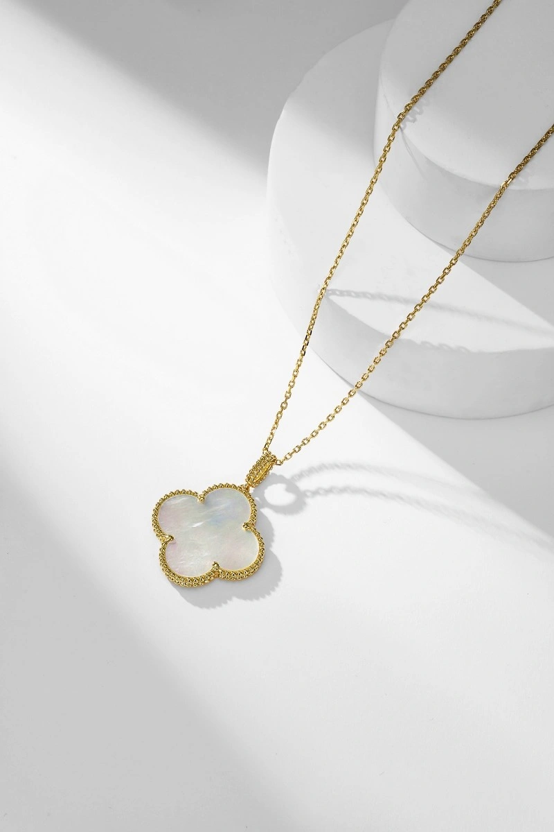 Vca Necklaces Sophisticated 254031