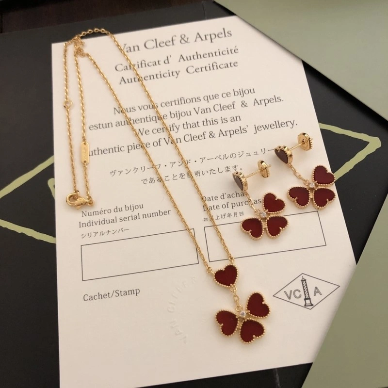 TravelReady Vca Necklaces 254051