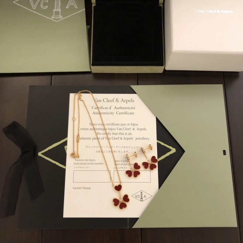 TravelReady Vca Necklaces 254051