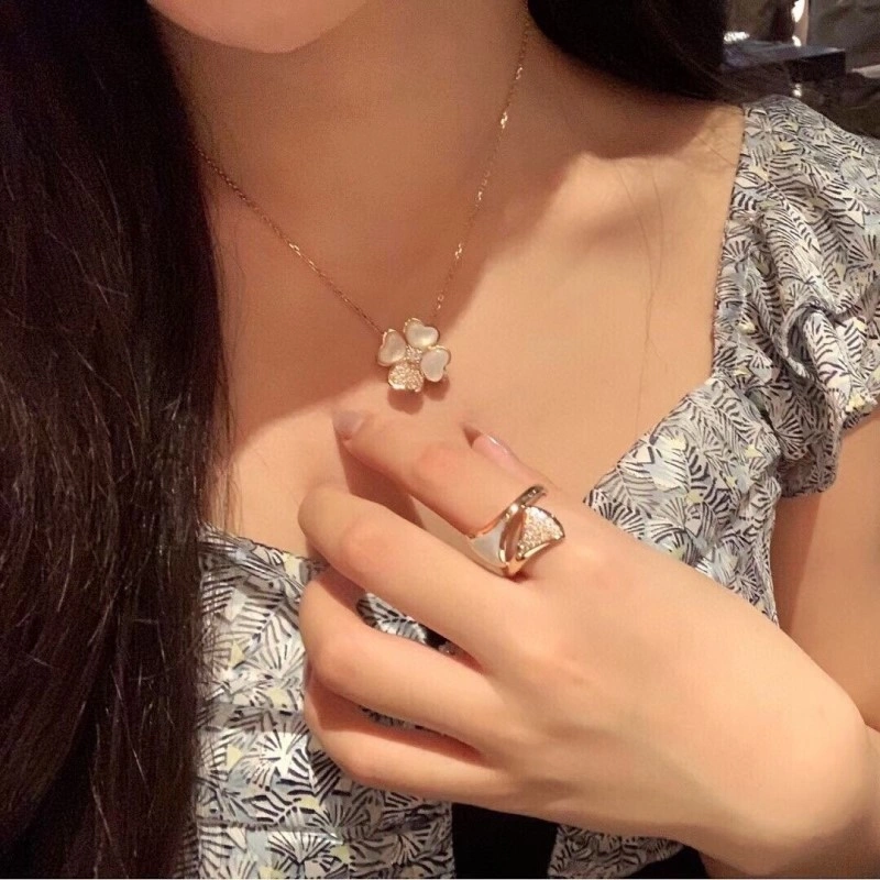 Reliable Vca Necklaces 254056