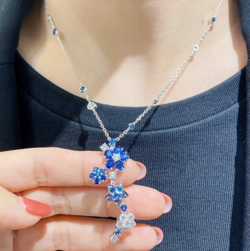 Vca Necklaces Contemporary 254036