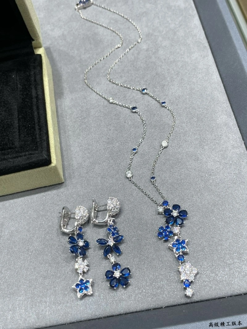 Vca Necklaces Contemporary 254036