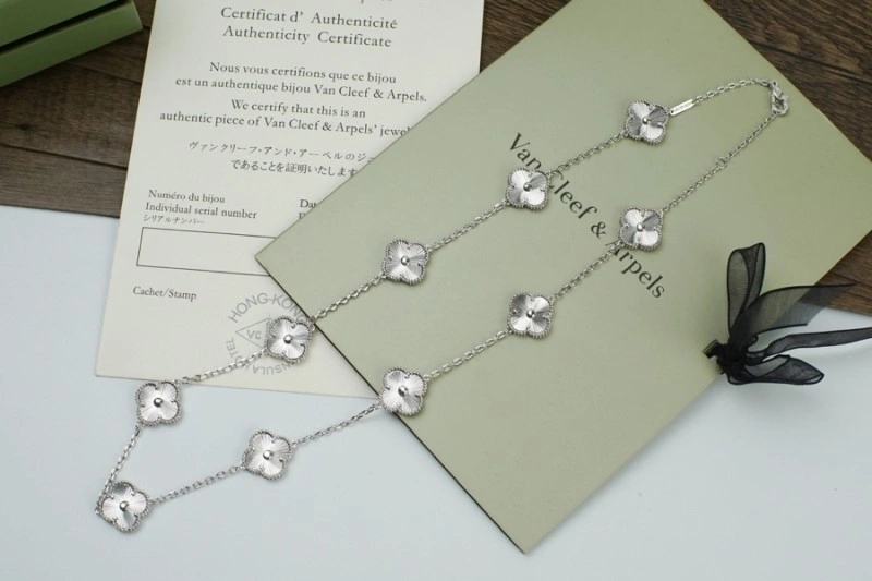 Functional Vca Necklaces 254048