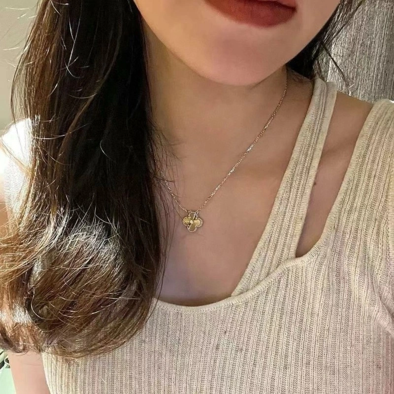 Minimalist Vca Necklaces 254027