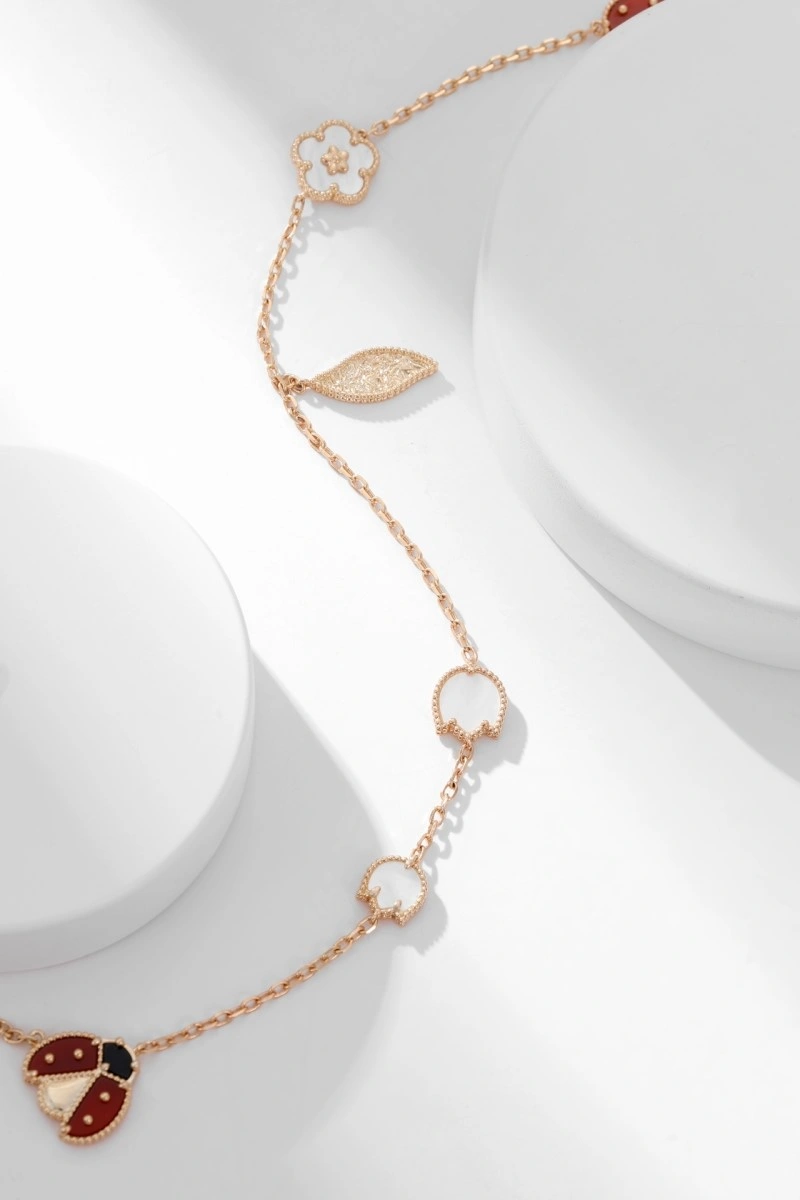 Seasonal Vca Necklaces 254021