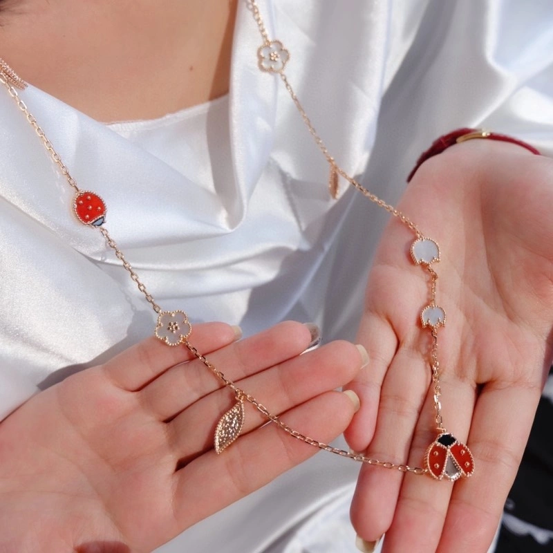 Seasonal Vca Necklaces 254021