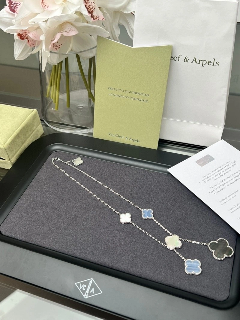 Vca Necklaces TopPick 254018