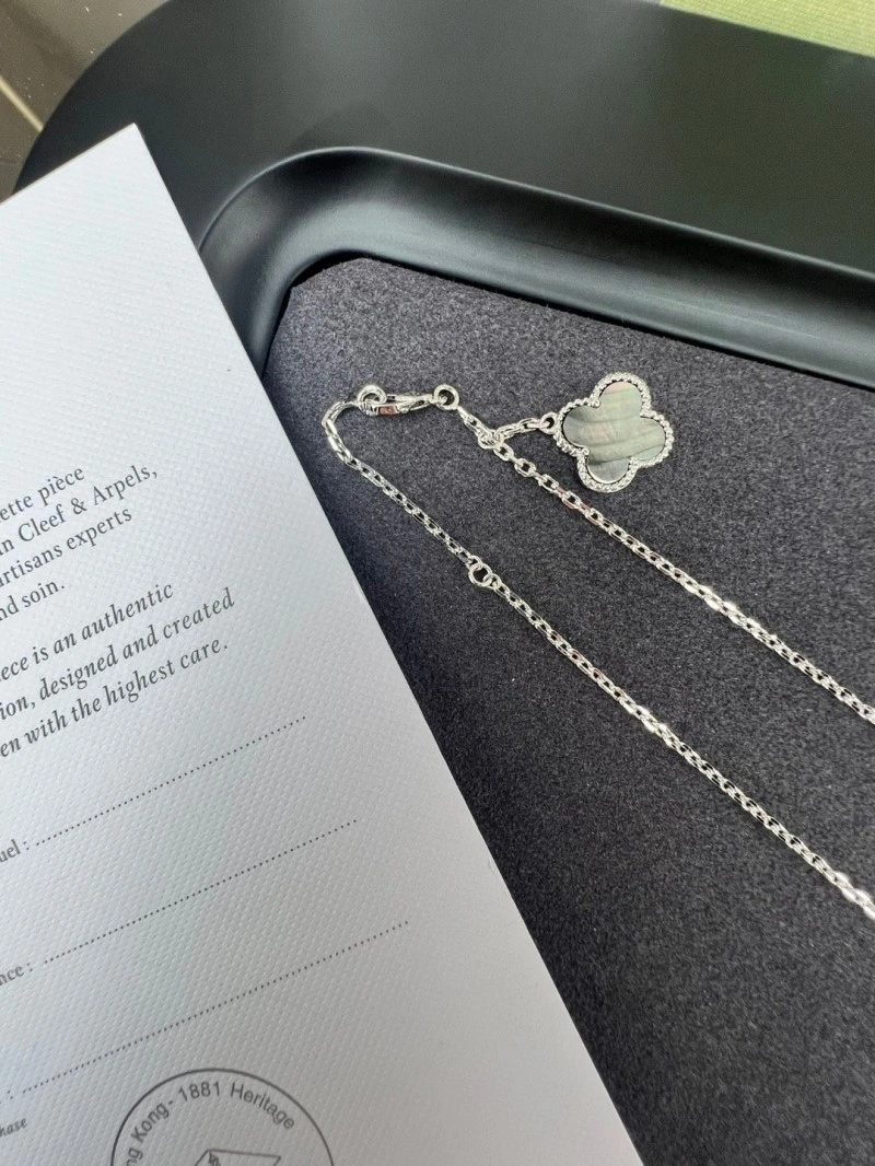 Vca Necklaces TopPick 254018