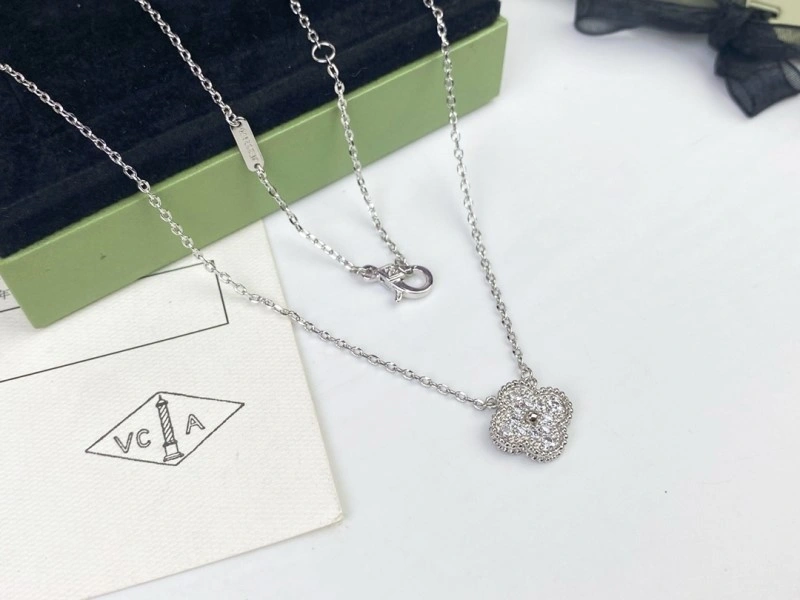 Vca Necklaces Versatile 254017