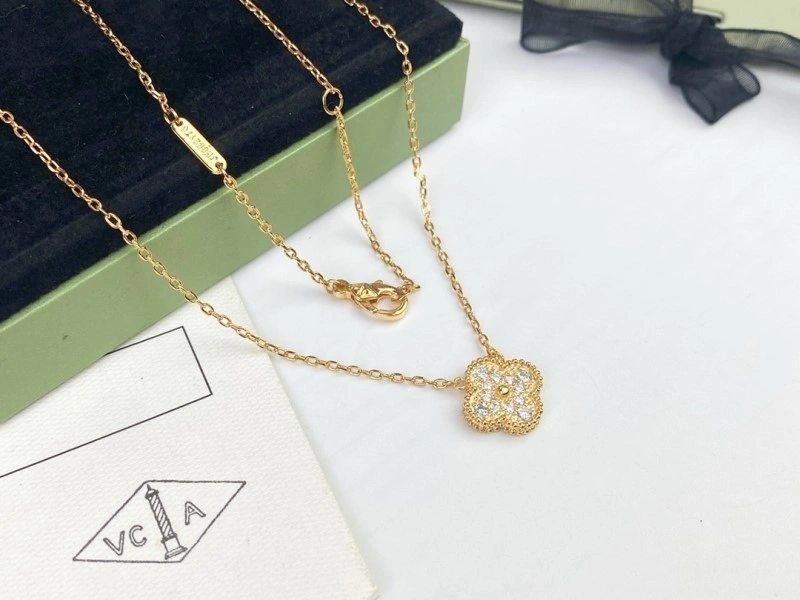 Vca Necklaces Versatile 254017