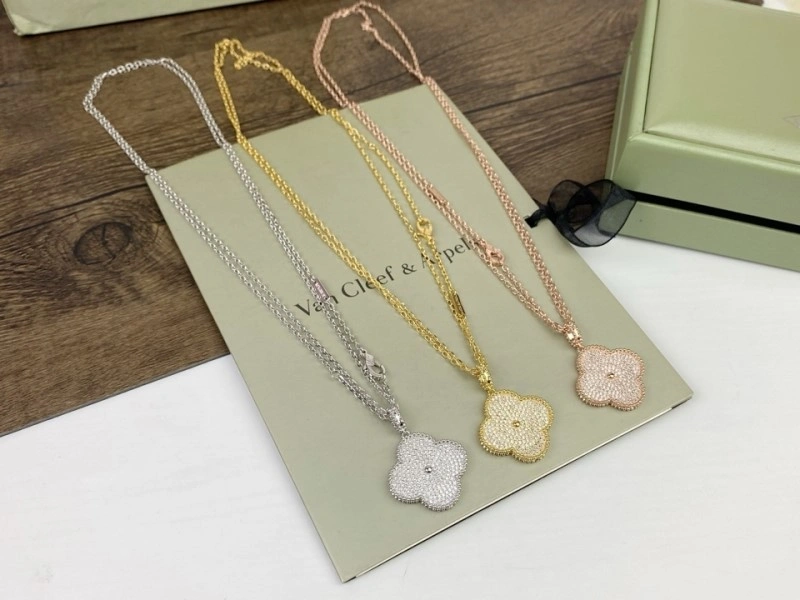 Vca Necklaces SunProtective 254006