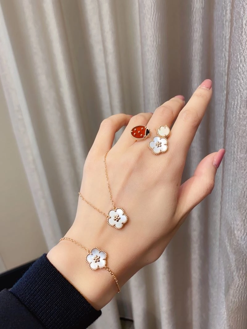 Vca Rings Elegant 255446