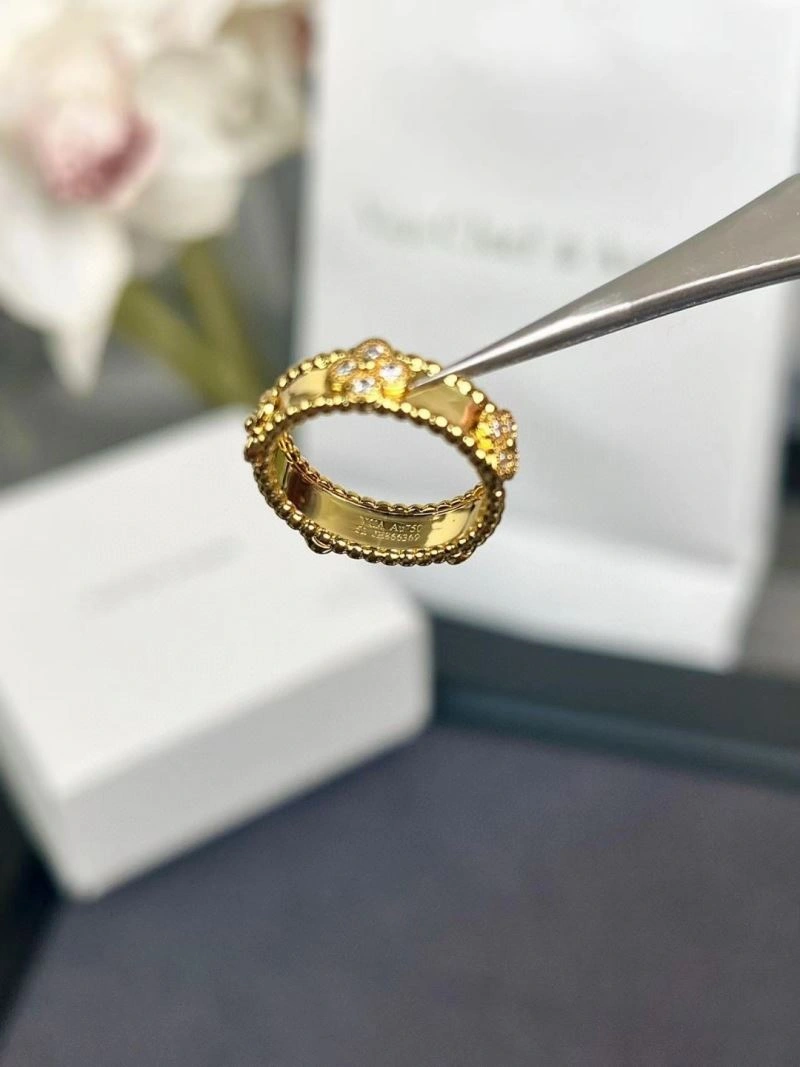 Contemporary Vca Rings 254893