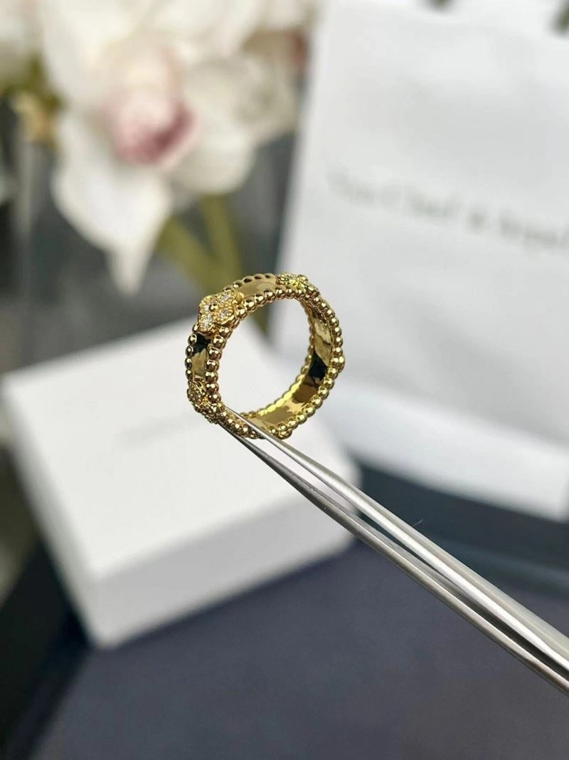 Contemporary Vca Rings 254893