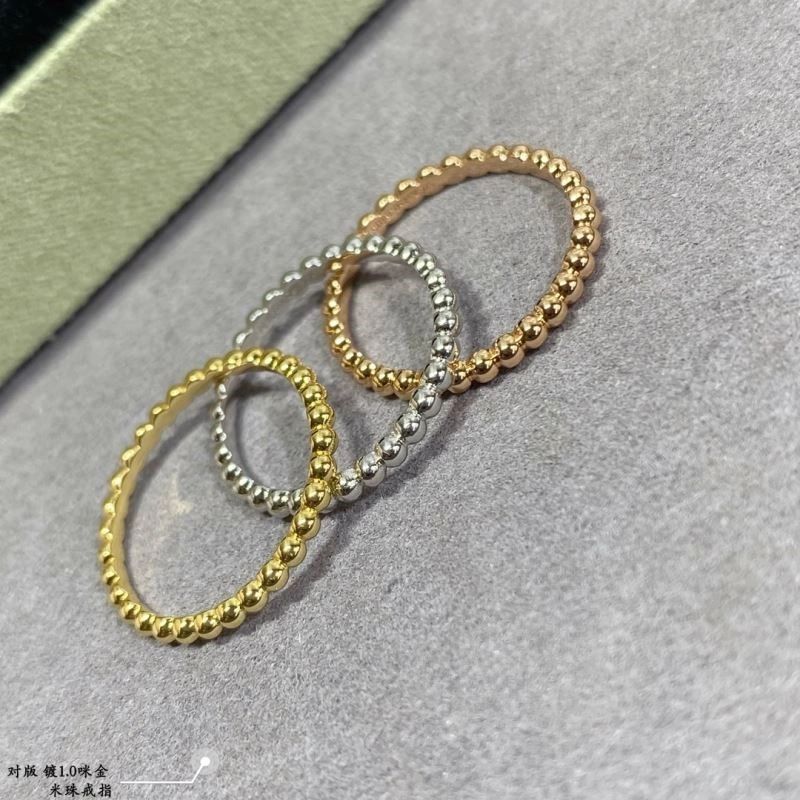 Comfortable Vca Rings 254601