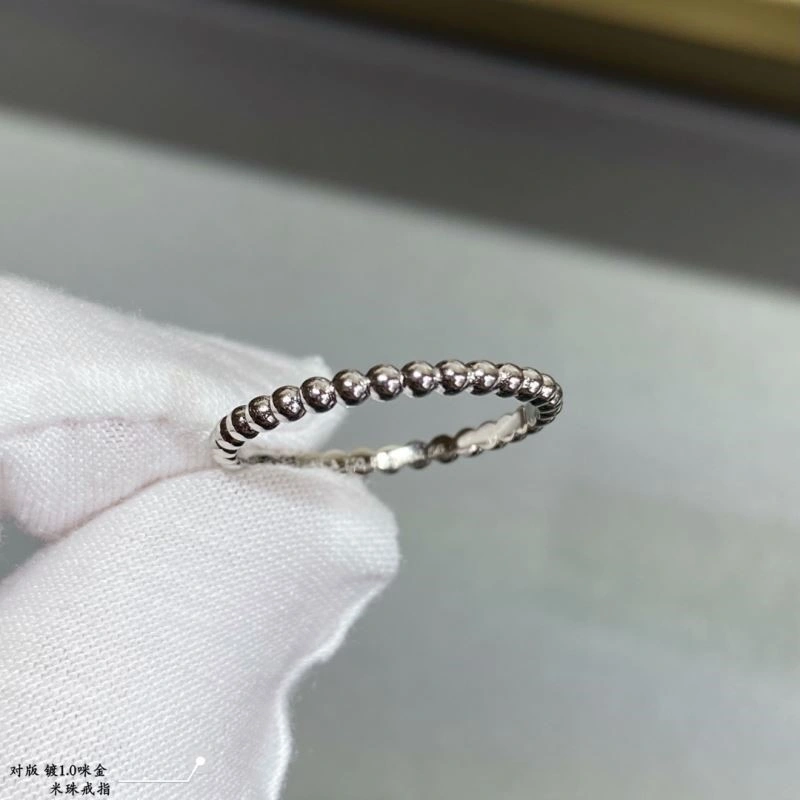 Comfortable Vca Rings 254601