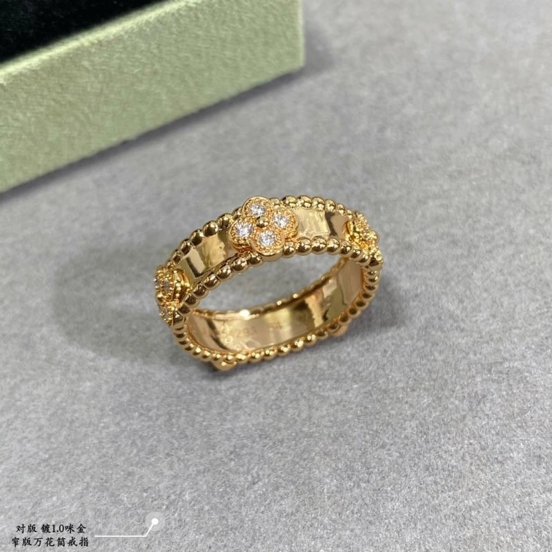 Sporty Vca Rings 254595