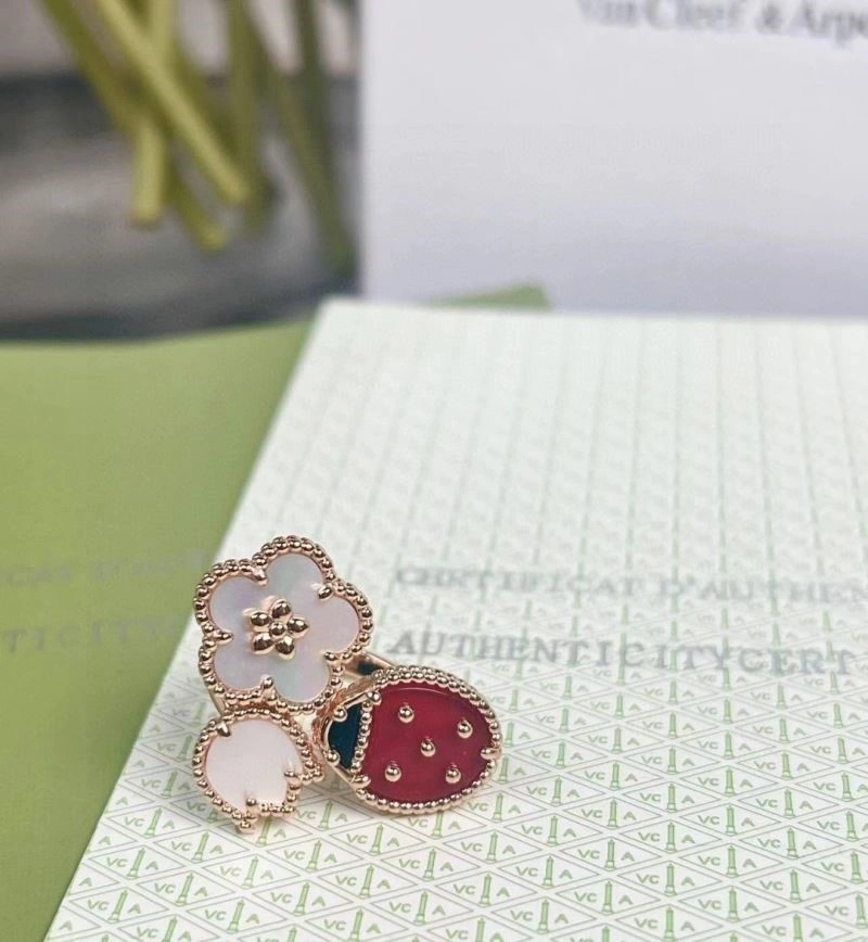 Vca Rings Timeless 254484