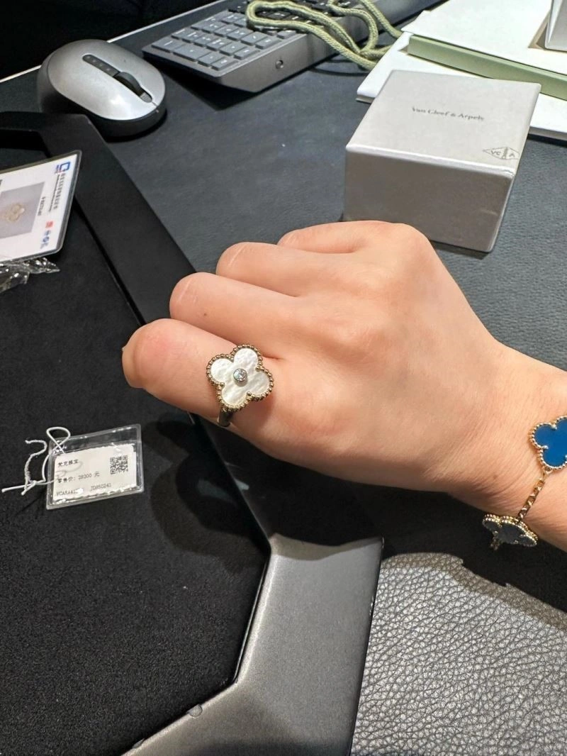 Vca Rings Original 254275