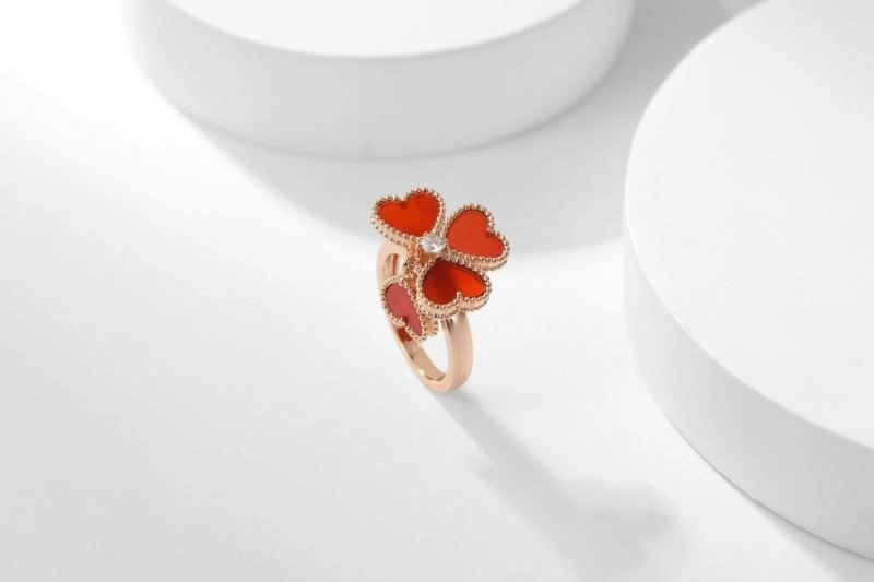 Comfortable Vca Rings 254156