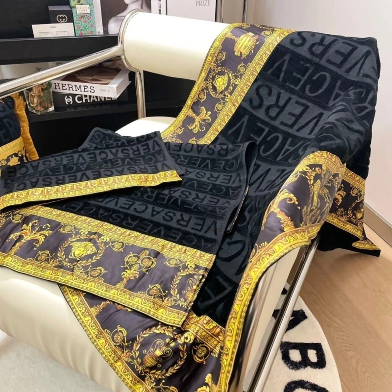 Sporty Versace Bath Towel 255675