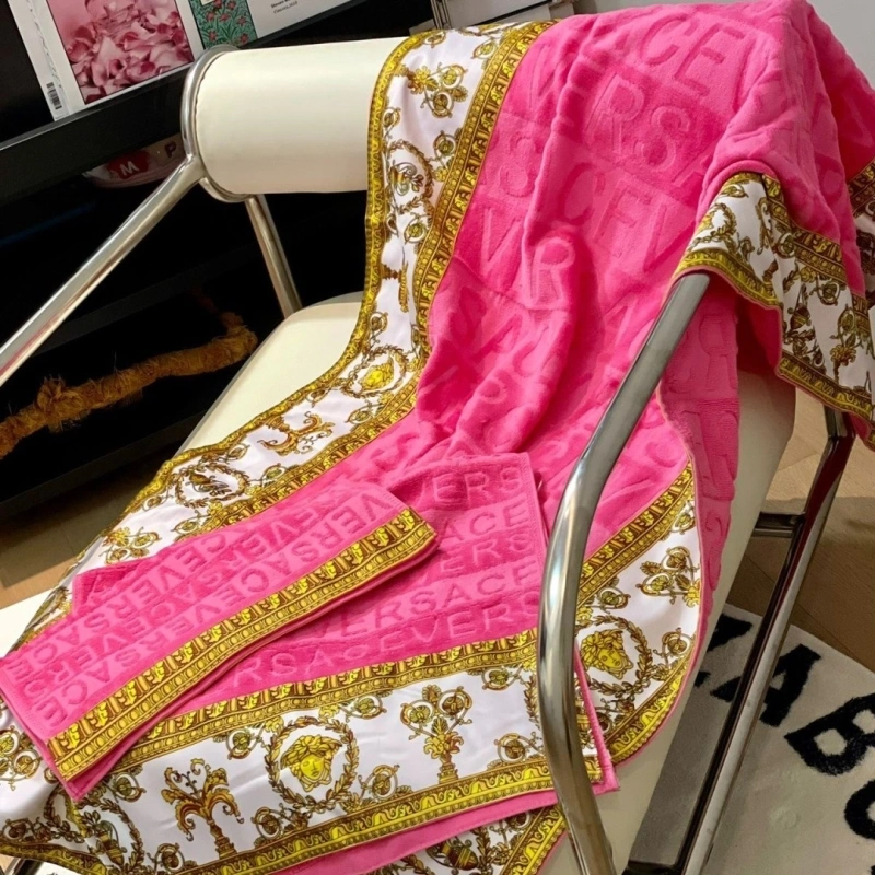 Sporty Versace Bath Towel 255675