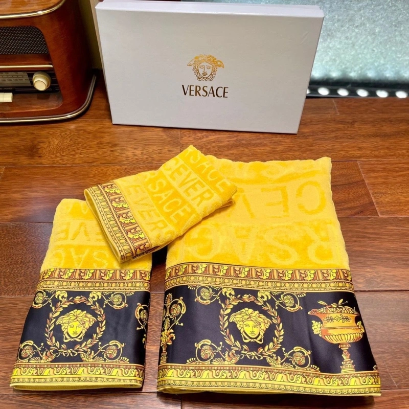 Sporty Versace Bath Towel 255675