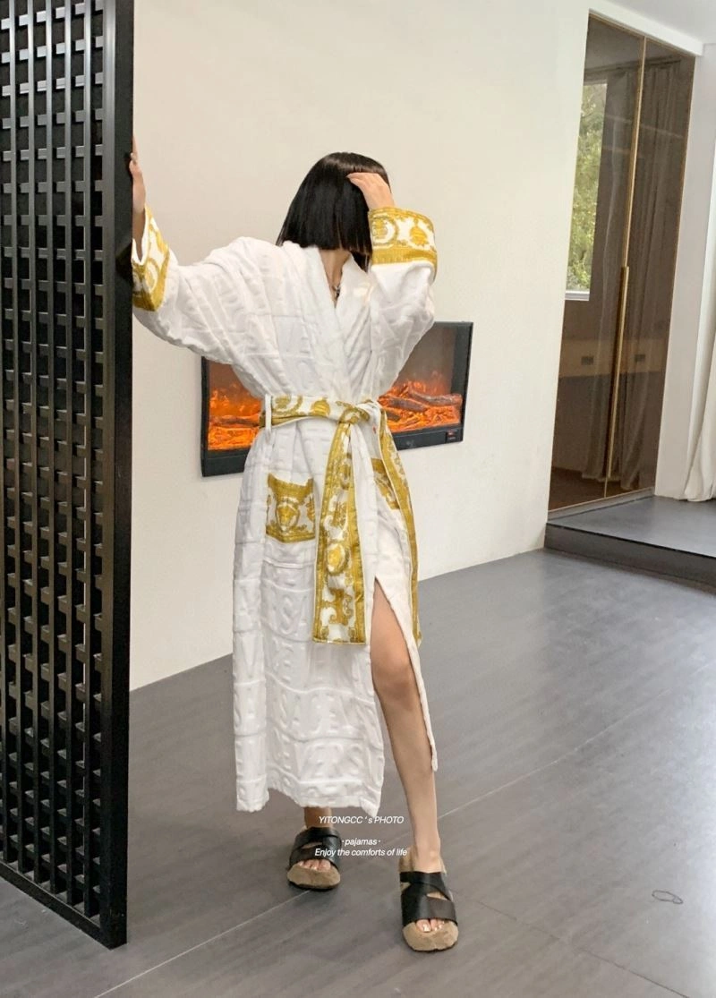 Elegant Versace Bathrobe 255704